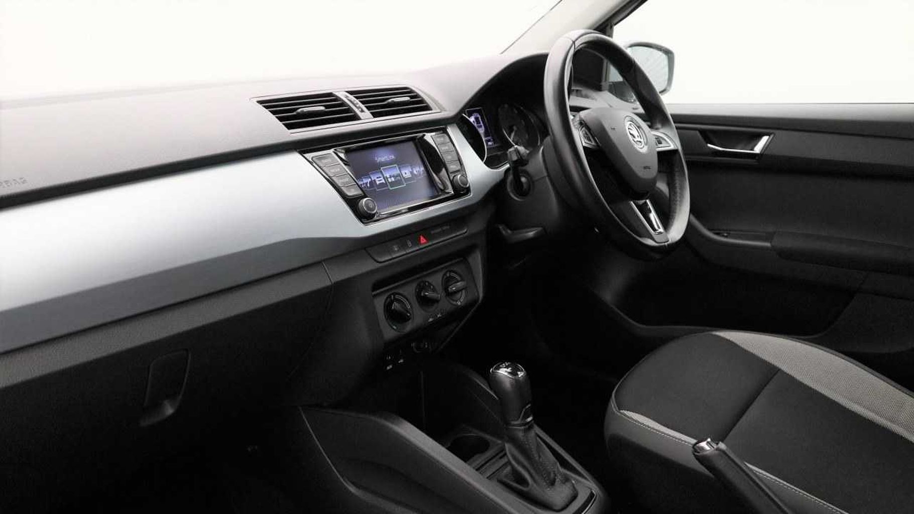 SKODA Fabia 1.0 TSI SE (110PS) S/S DSG 5-Dr Hatchback