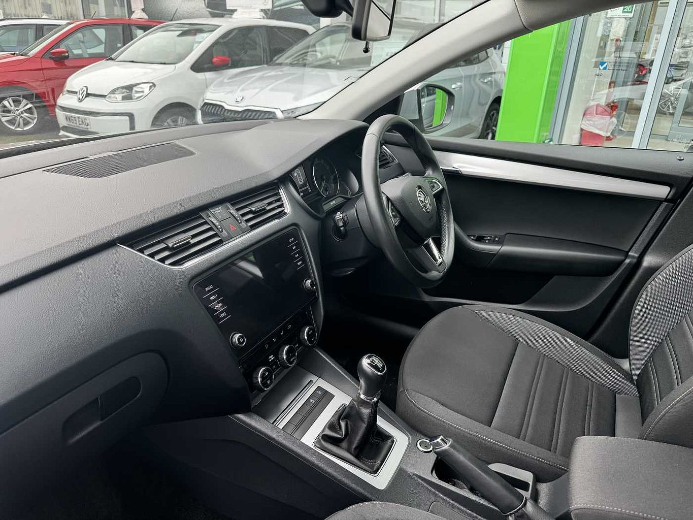 SKODA Octavia Hatchback (2017) 1.0 TSI SE (115PS)