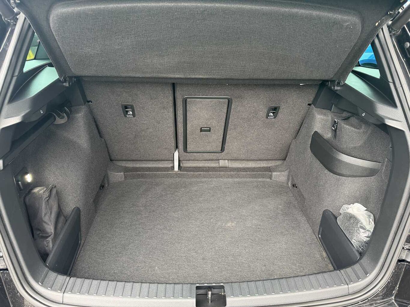 SKODA Karoq SUV 2.0 TSI (190ps) 4X4 SportLine DSG