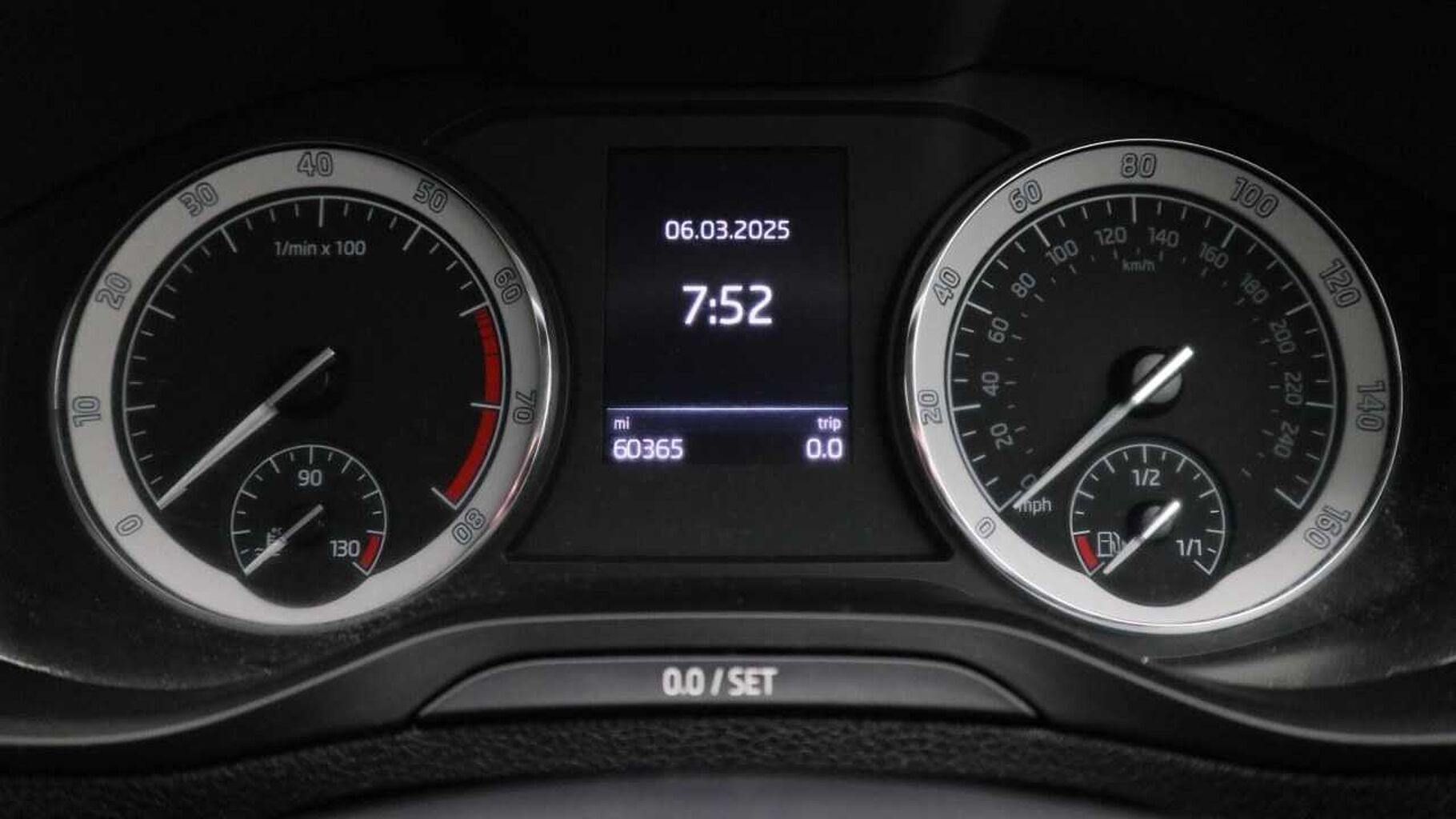 SKODA Karoq SUV 1.0 TSI (110ps) SE L
